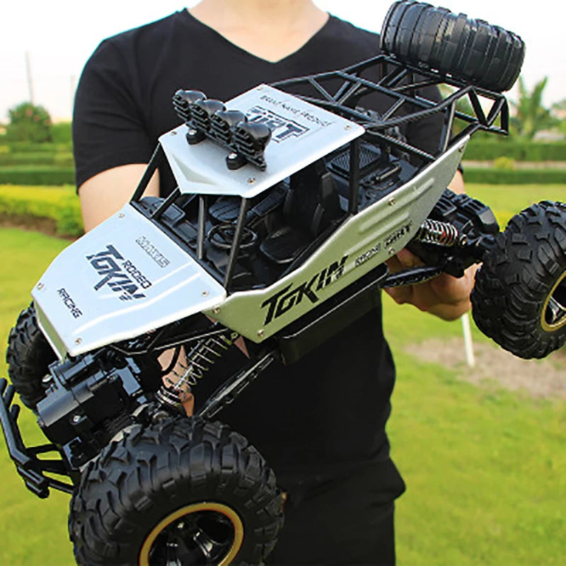 Nya 4WD RC-bilar terrängfjärrkontroll Buggy Truck Racing Drift med LED-ljus RTR-fordon för barnleksakspresenter