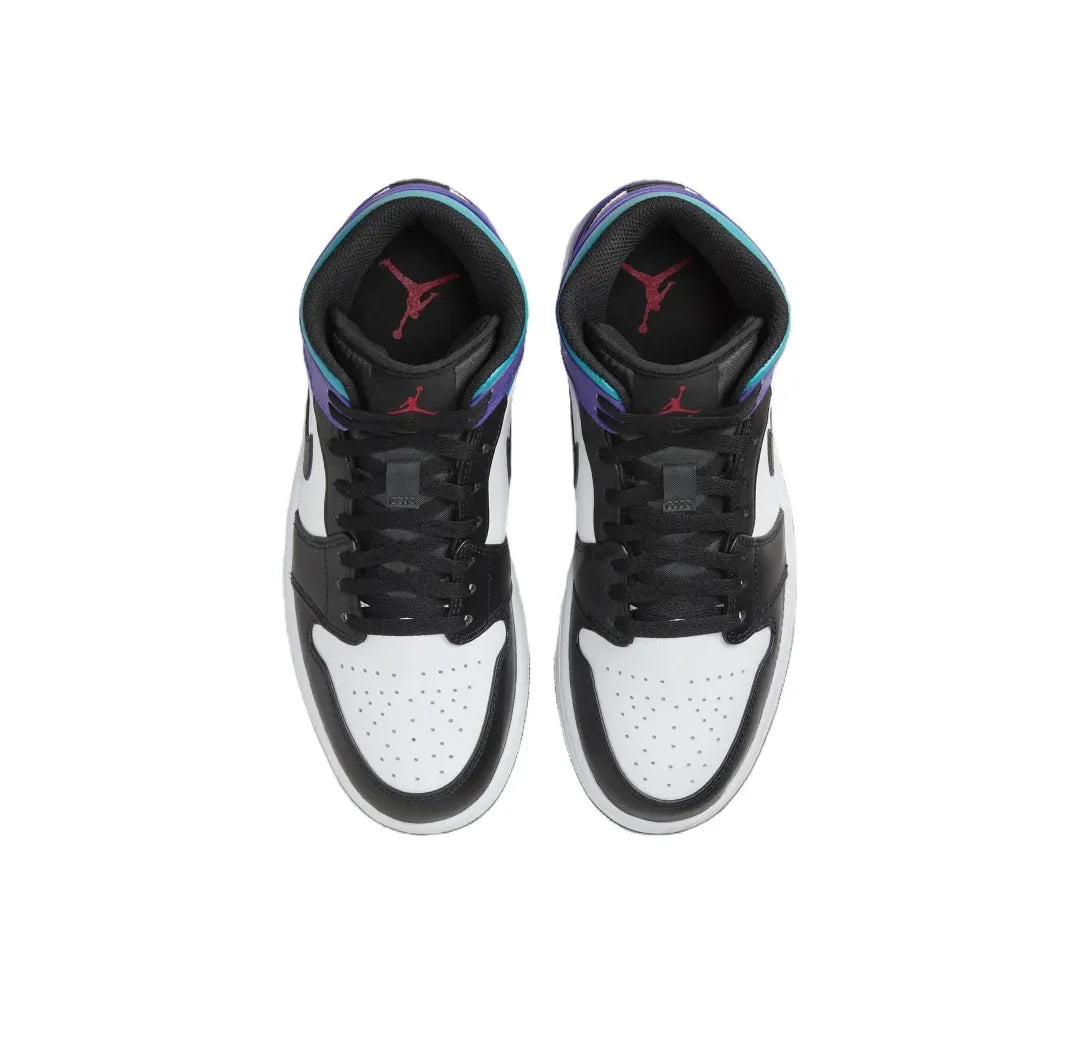 Nike Air Jordan 1  Medium Cut Basketball Shoes