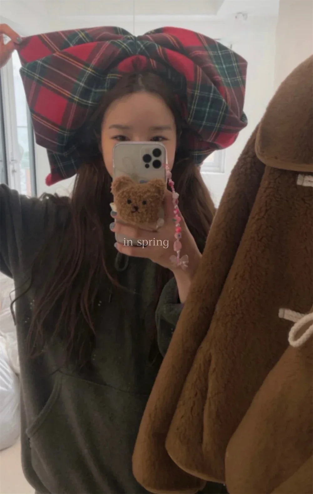 Korean Cute Warm Fluffy Bear Plush Griptok Bracket for IPhone 16 Plus Universal Phone Holder Finger Ring Support Stand Grip Tok