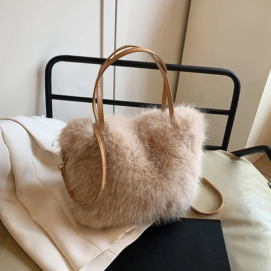 Lyxig fuskpälsväska: Winter Fluffy Crossbody, Soft Furry Plysch