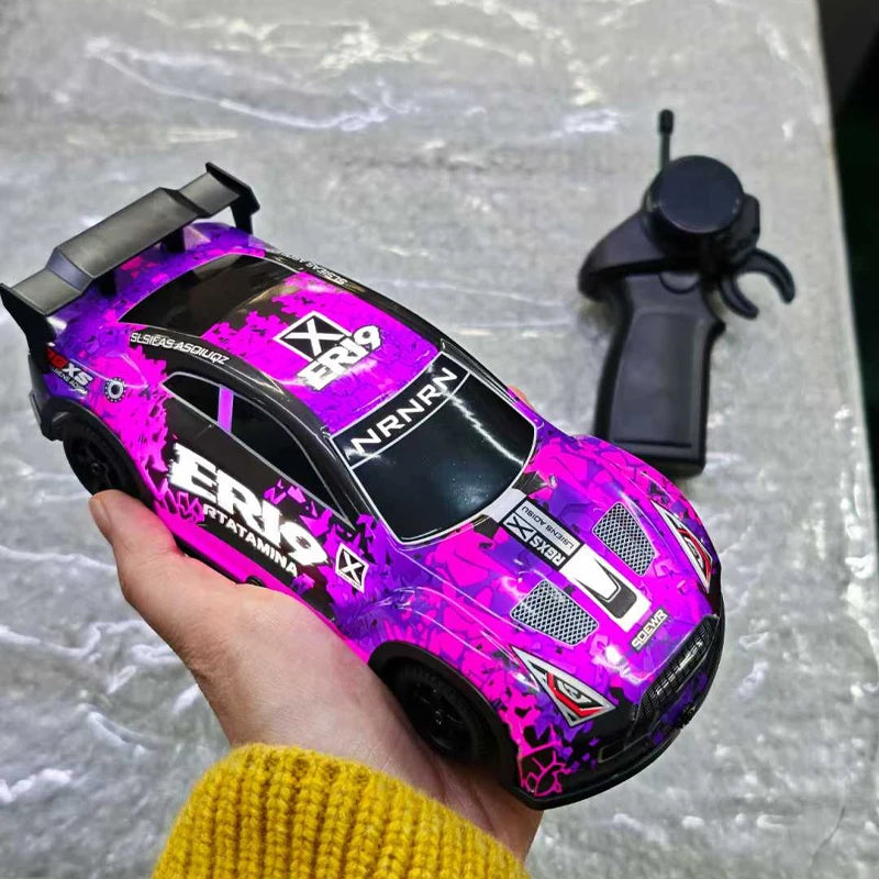 1:22 4WD RC Drift Car: utbytbara däck, LED-ljus