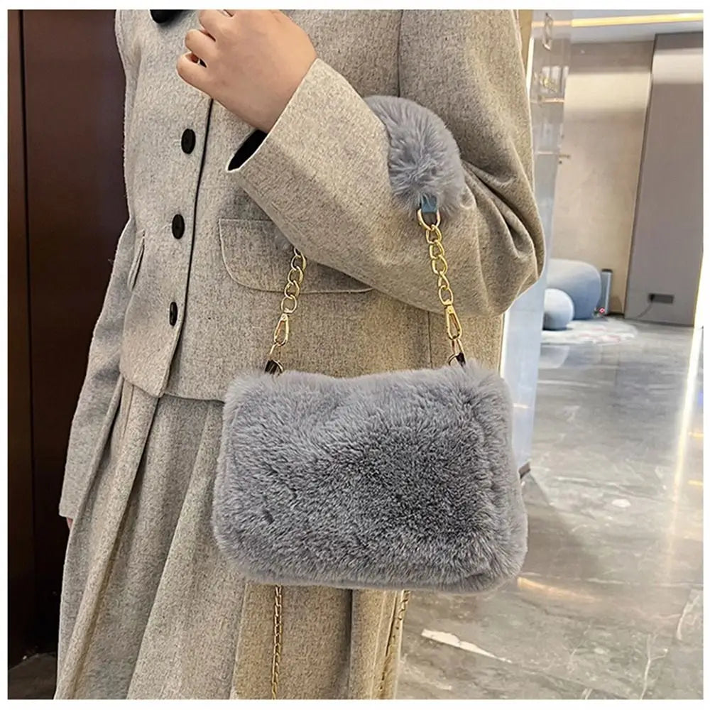 Fashion Women Fluffy Shoulder Bag – Winter Chain Underarm Bag with Soft Plush Handle